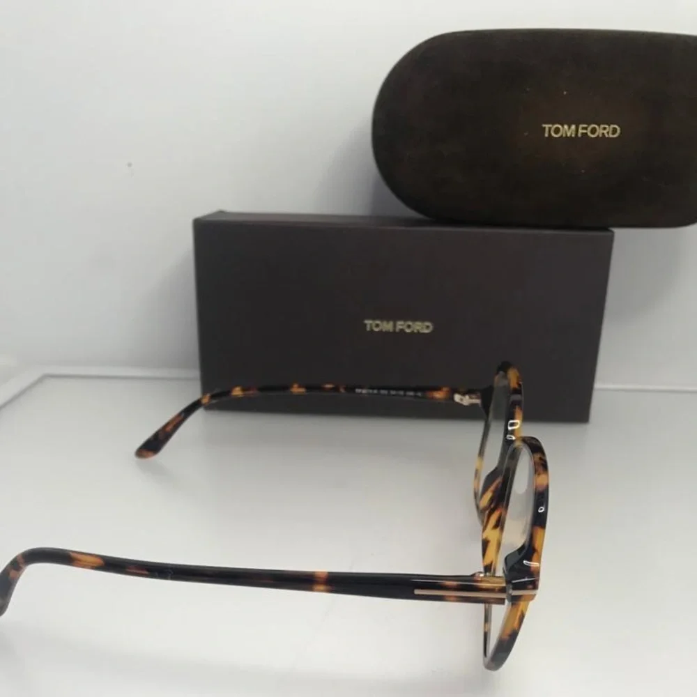 TOM FORD TF5578-B 052 BLUE CONTROL